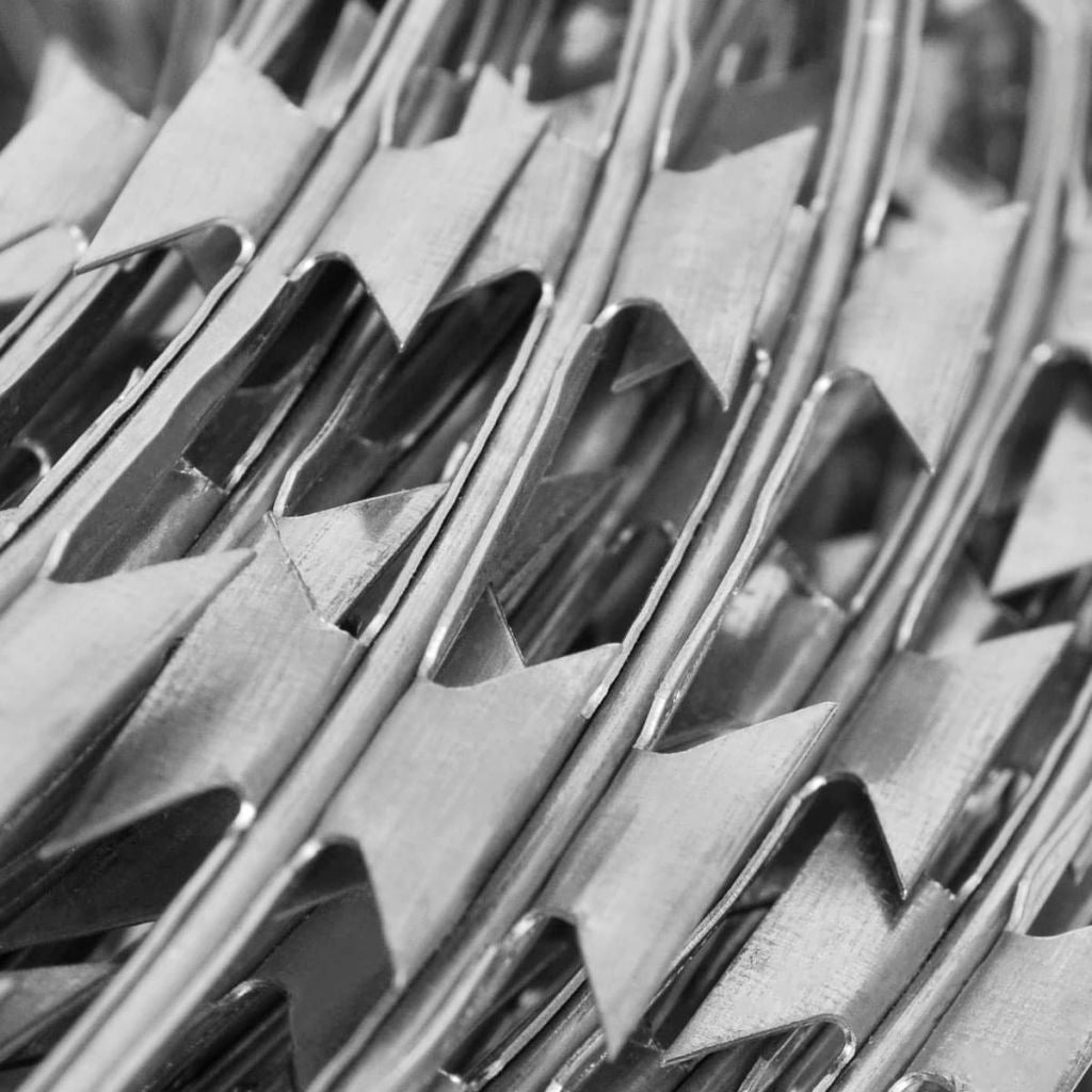 BTO-22 Clipped Concertina NATO Razor Wire Galvanised Steel 150 m- Chain, Wire & Rope - HomeShopIreland - Home Shop Ireland - Chain, Wire & Rope - BTO-22 Clipped Concertina NATO Razor Wire Galvanised Steel 150 m